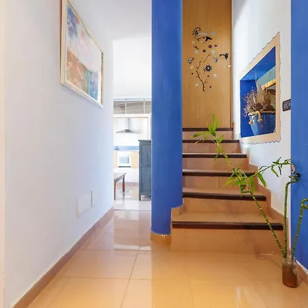 Apartment Gorgeous In Las Palmas With Wifi *